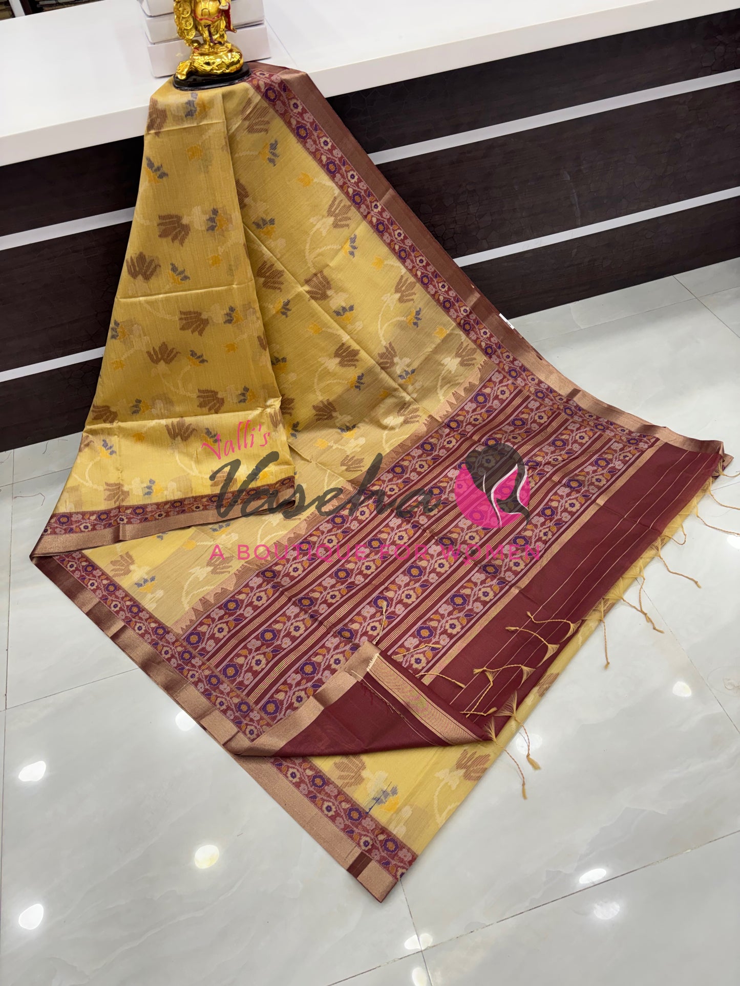 Semi Raw Silk - Cream With Maroon Shade - VVRS009