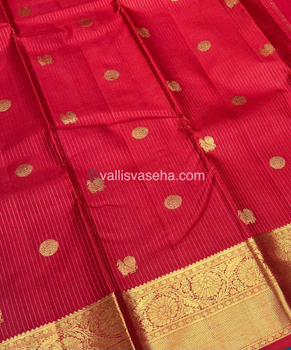 Pure Kanchipuram Silk Saree - Vaira Voosi design - Red shade - VVPS014