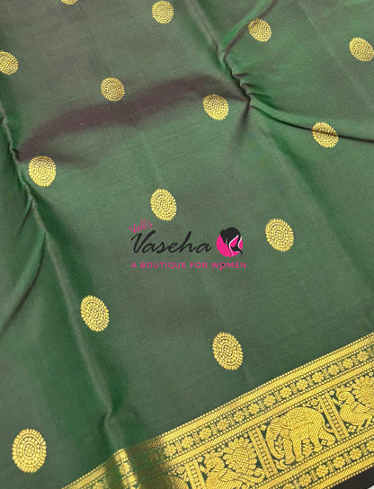 Pure Kanchipuram Silk Saree - Green Combo  - VVPS025