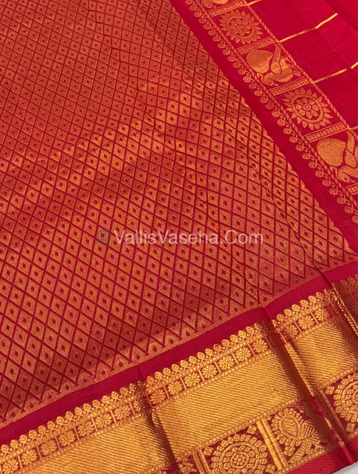 Pure Silk Cotton Saree - Mayil & Chakkaram Design - Red Shade- VVMC001