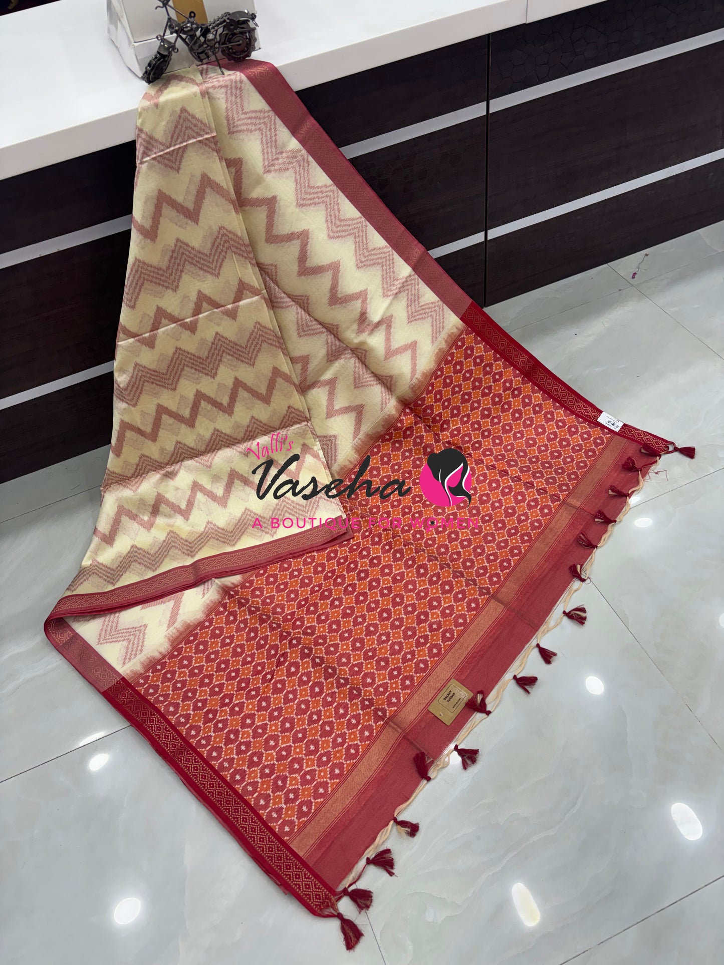 Semi Raw Silk with Zig Zag  Design Weaving - VVRS003
