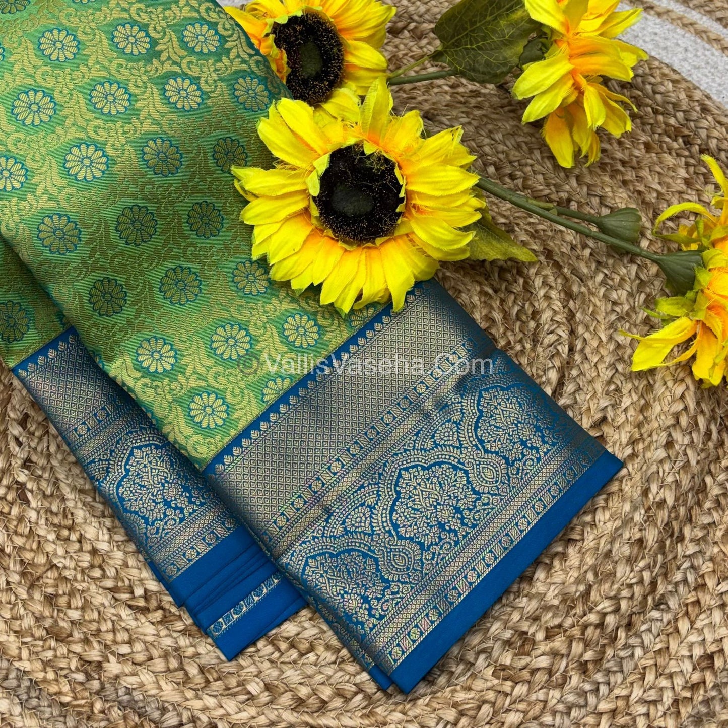 Semi Bridal Kanchipuram Silk - Green With Blue Shade  - VVSBK001