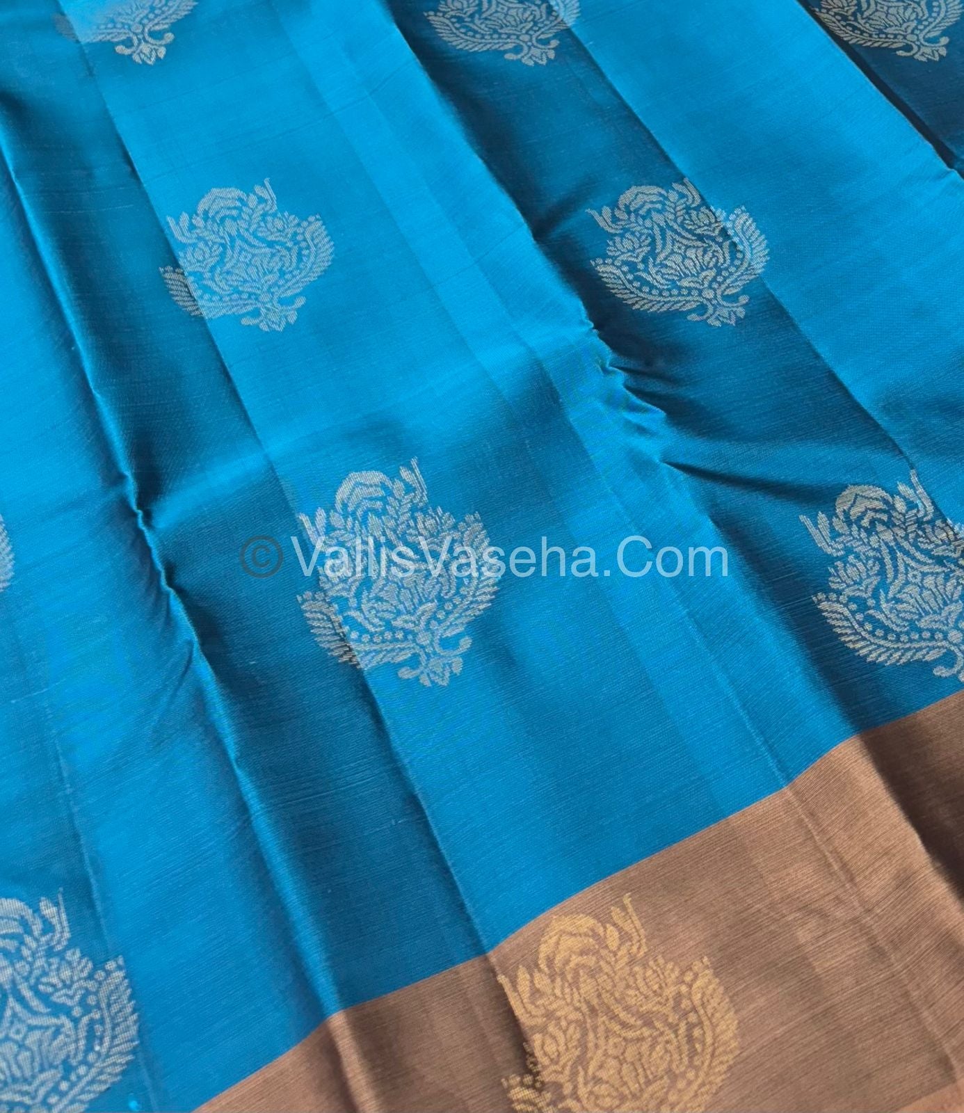 Half Mix - Pure Soft Silk Saree - VVPSS049