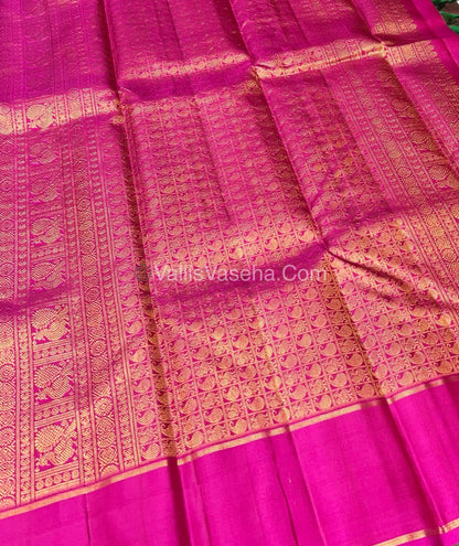 Pure Kanchipuram Silk Saree - Vaira Voosi - Manthulir Green with Pink Combo - VVPS011