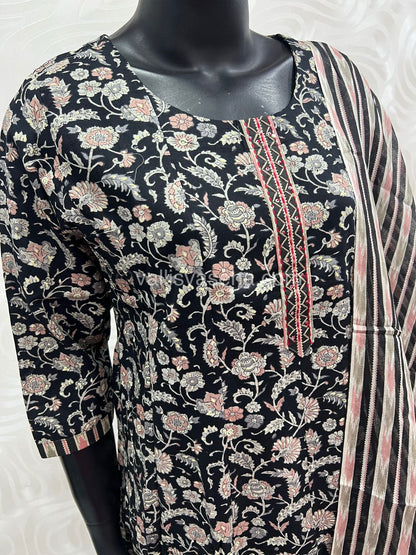 Ready Made - Anarkali - Salwar, Kameez & Duppatta(3pc)- Printed Cotton - VVAS003
