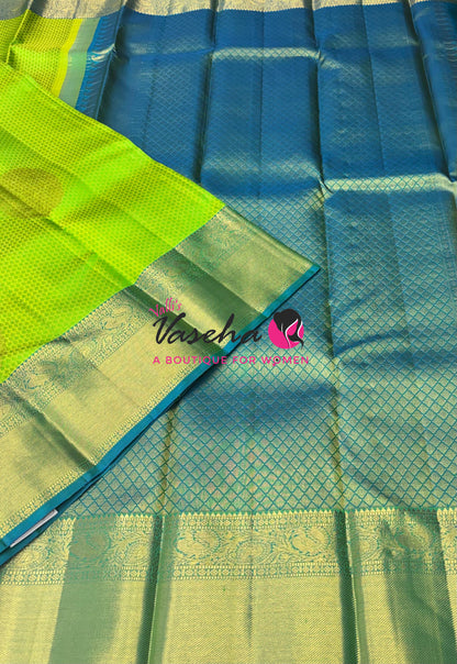 Pure Kanchipuram Bridal Silk Saree - Embossed Design - Green With Turquoise Bluish Green Combo - VVPS023