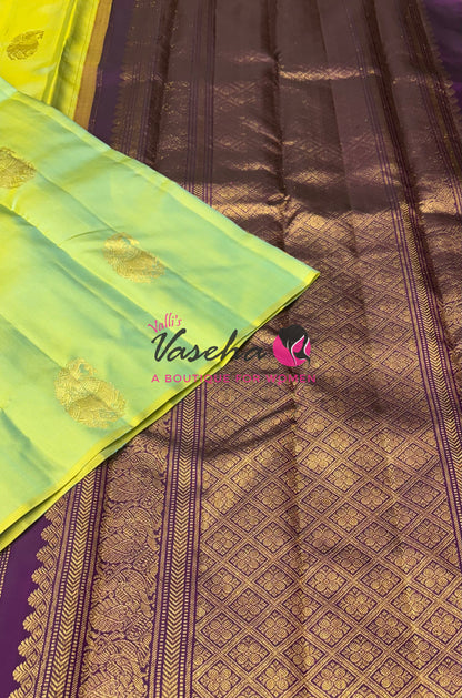 Pure Kanchipuram Silk Saree - Border Less - Green with Purple Combo - VVPS043