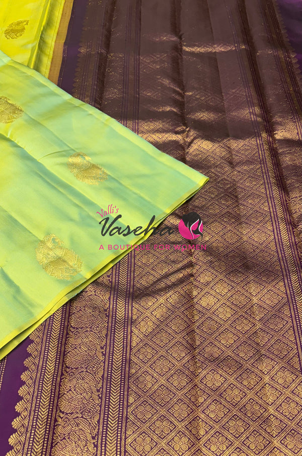 Pure Kanchipuram Silk Saree - Border Less - Green with Purple Combo - VVPS043