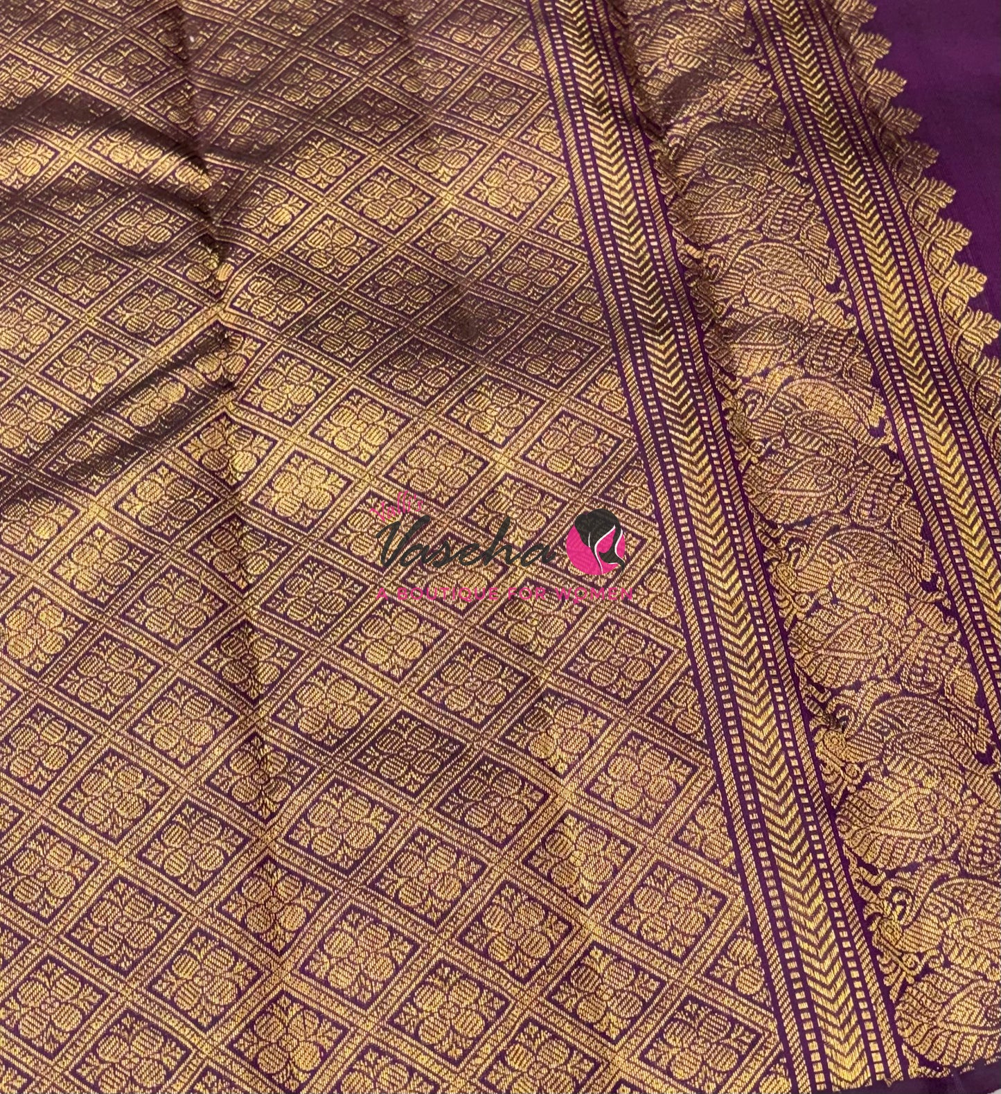 Pure Kanchipuram Silk Saree - Border Less - Green with Purple Combo - VVPS043