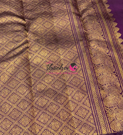 Pure Kanchipuram Silk Saree - Border Less - Green with Purple Combo - VVPS043