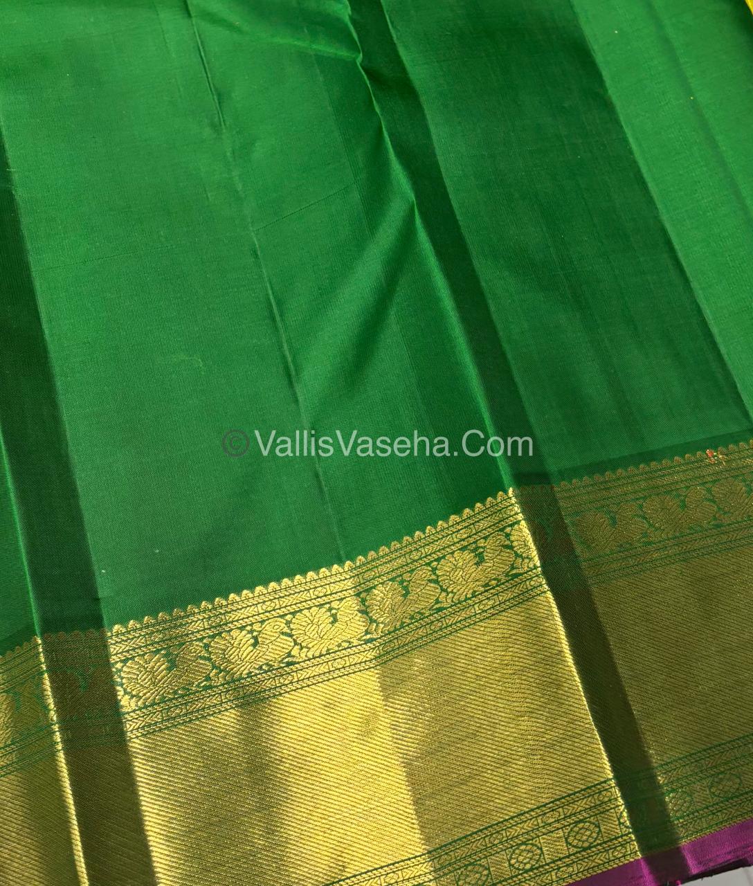 Pure Kanchipuram Silk Saree - Vaira Voosi design - Green & Green Shade - VVPS027