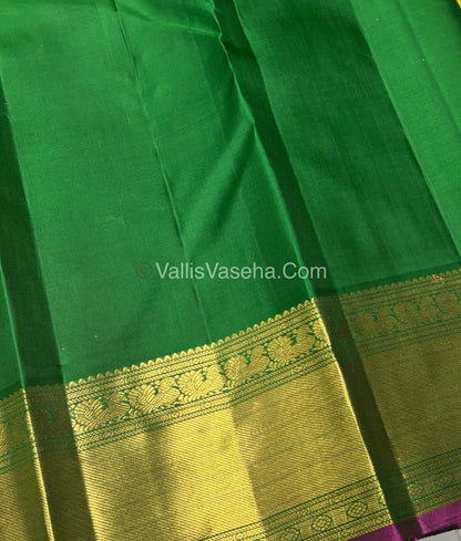 Pure Kanchipuram Silk Saree - Vaira Voosi design - Green & Green Shade - VVPS027