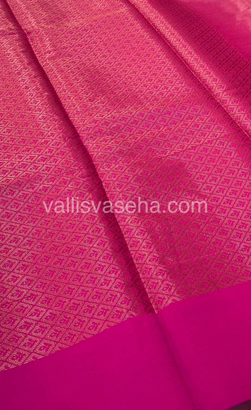 Banarasi - Copper Zari Saree - VVCZ001