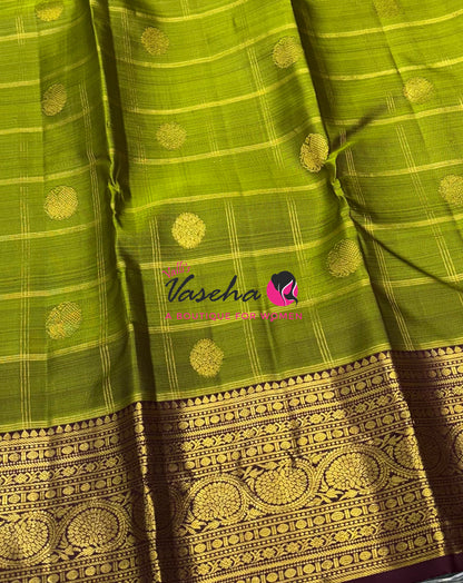Pure Kanchipuram Silk Saree - Green   With Wine Brown - VVPS097