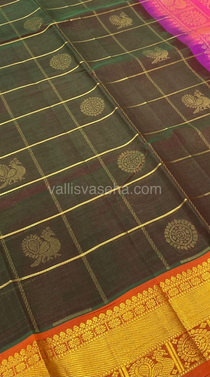 Pure Silk Cotton Saree - Mayil & Chakkaram Design - Manthulir Green with Peachish Pink - VVMC001