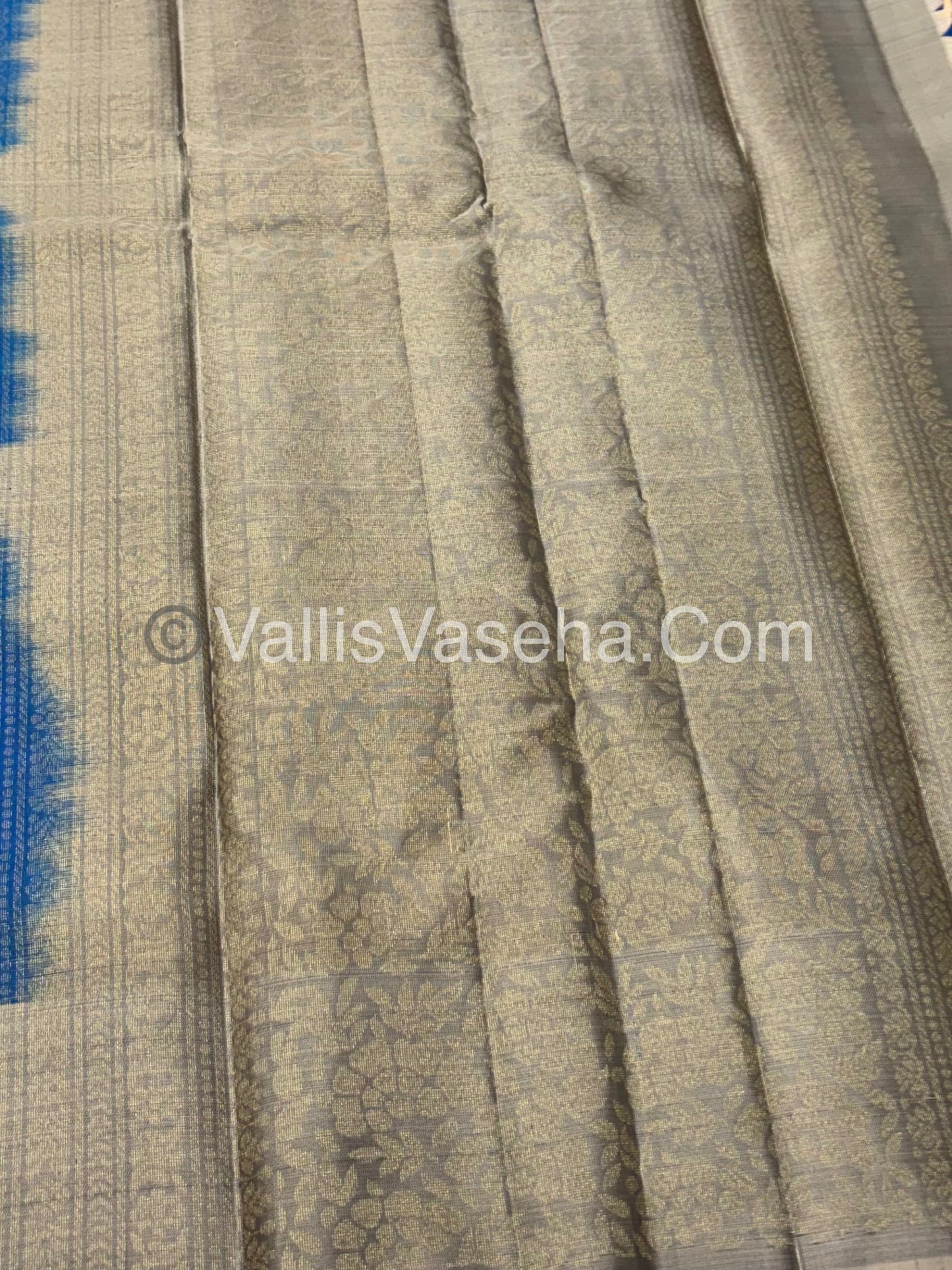 Half Mix - Pure Soft Silk Saree - VVPSS075