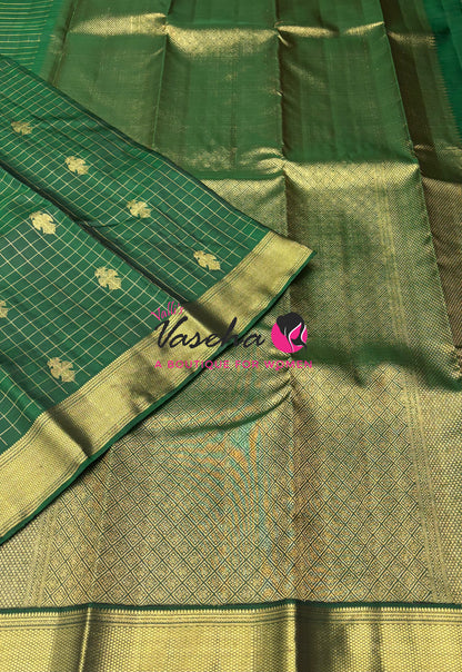 Pure Kanchipuram Silk Saree - Green Shade  - VVPS027