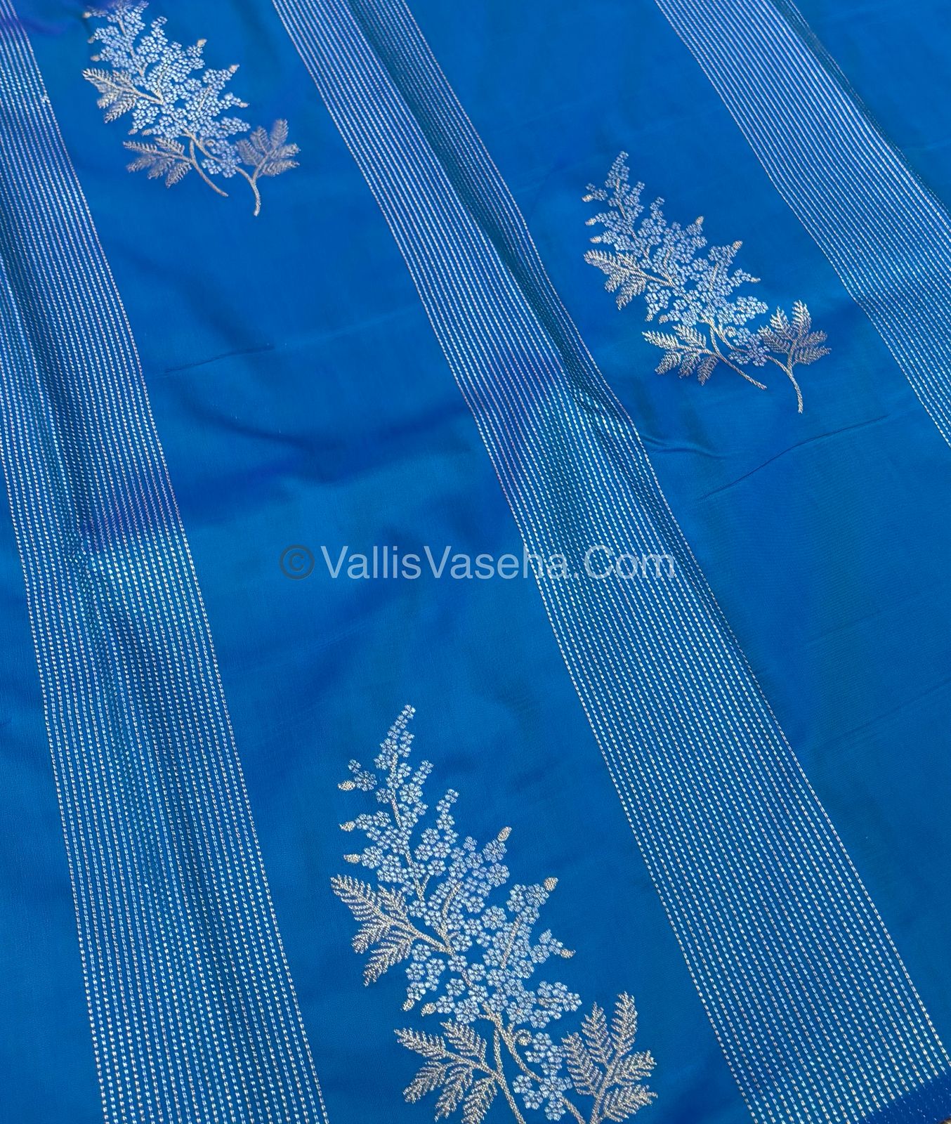 Semi Soft Silk - Border less - Blue Shade -VVSSS026