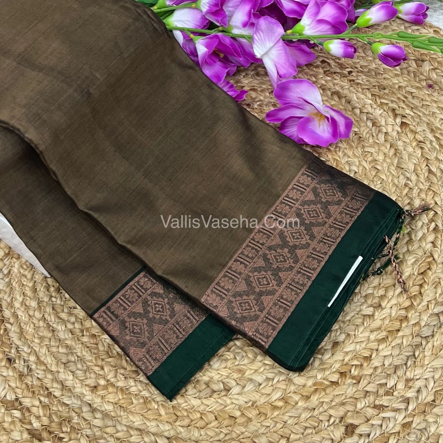 Dhaka Cotton Saree - VVDCS001