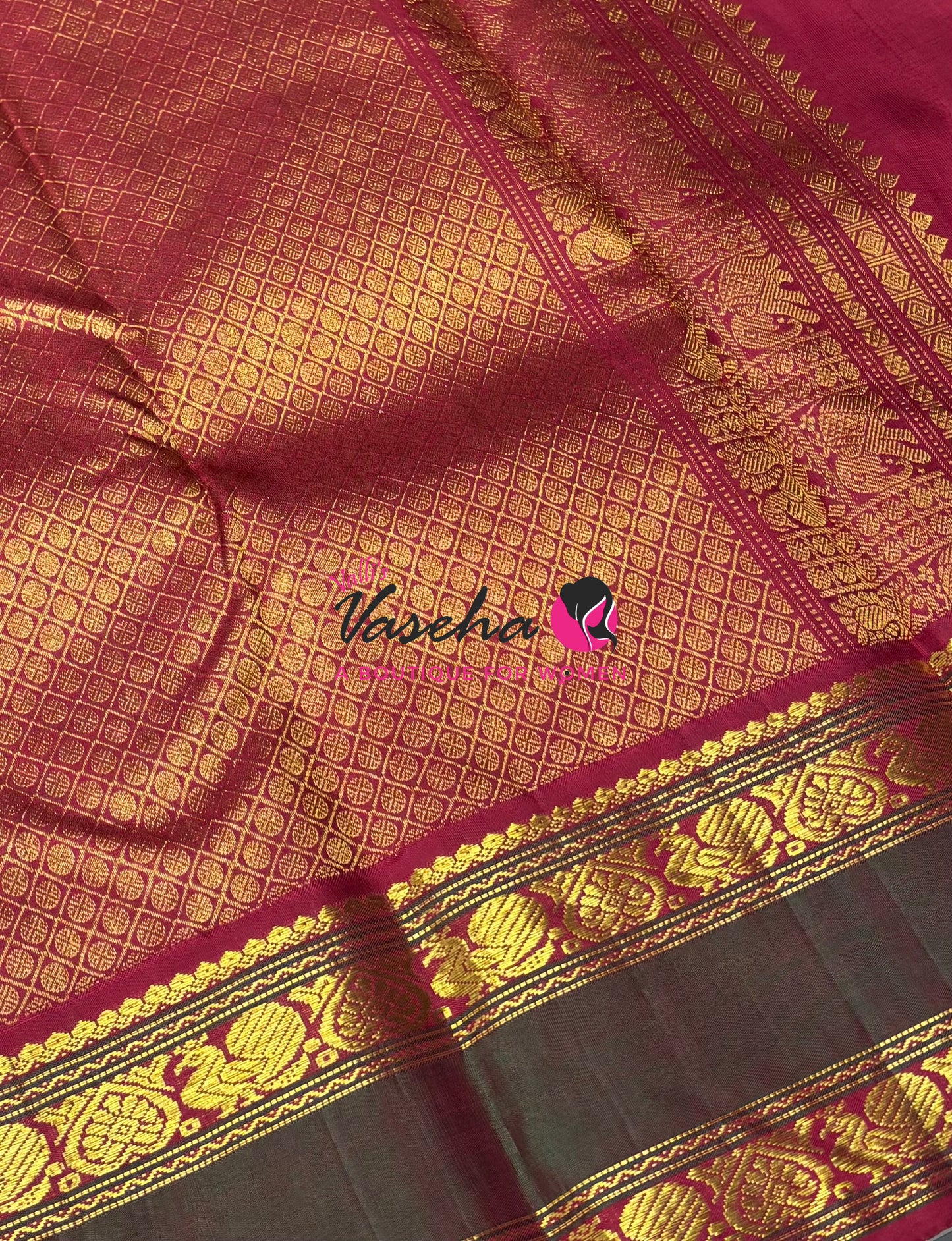 Pure Korvai Kanchipuram Silk Saree - Parrot Green & Maroon Combo - VVPS022
