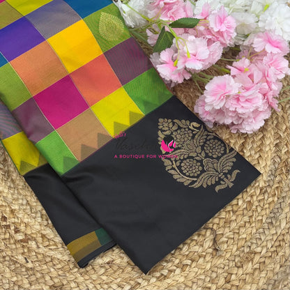 Semi Soft Silk  - Madras Checks Pattern - Black Shade  - VVSSS042