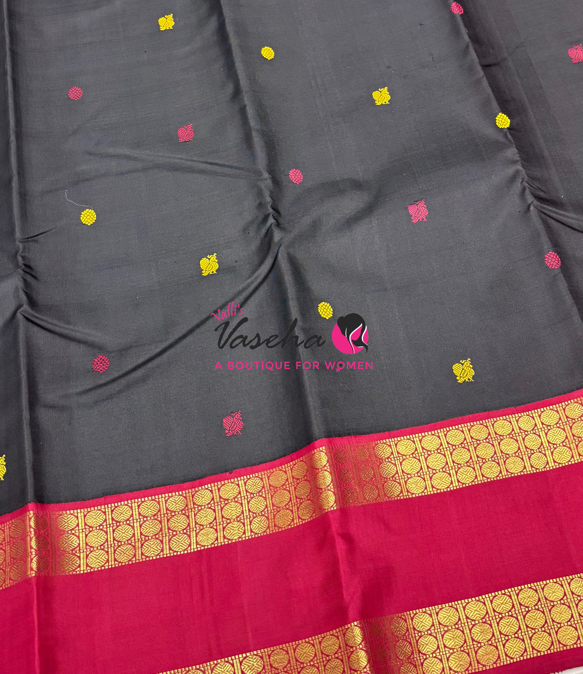 Pure Vintage Korvai Kanchipuram Silk Saree - Ganga Jamuna Style - Black & Maroon/Yellow Combo - VVPS053