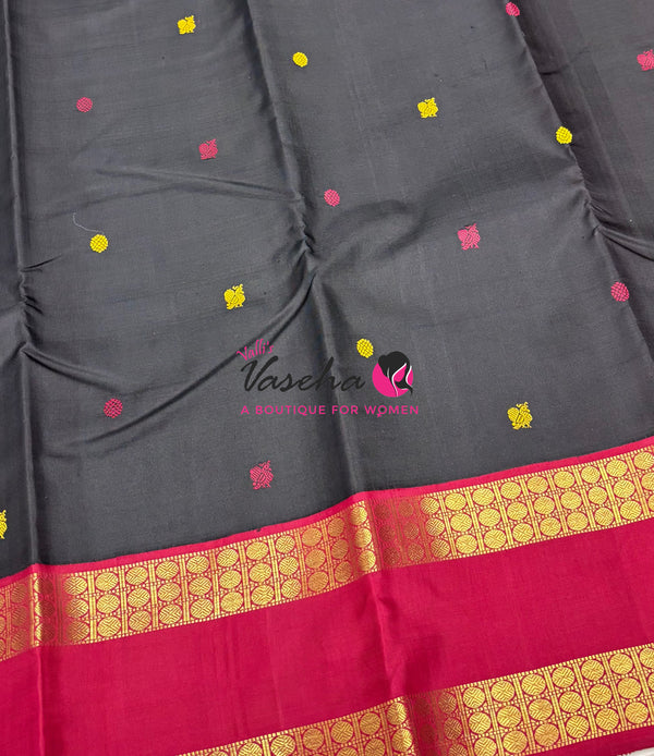 Pure Vintage Korvai Kanchipuram Silk Saree - Ganga Jamuna Style - Black & Maroon/Yellow Combo - VVPS053