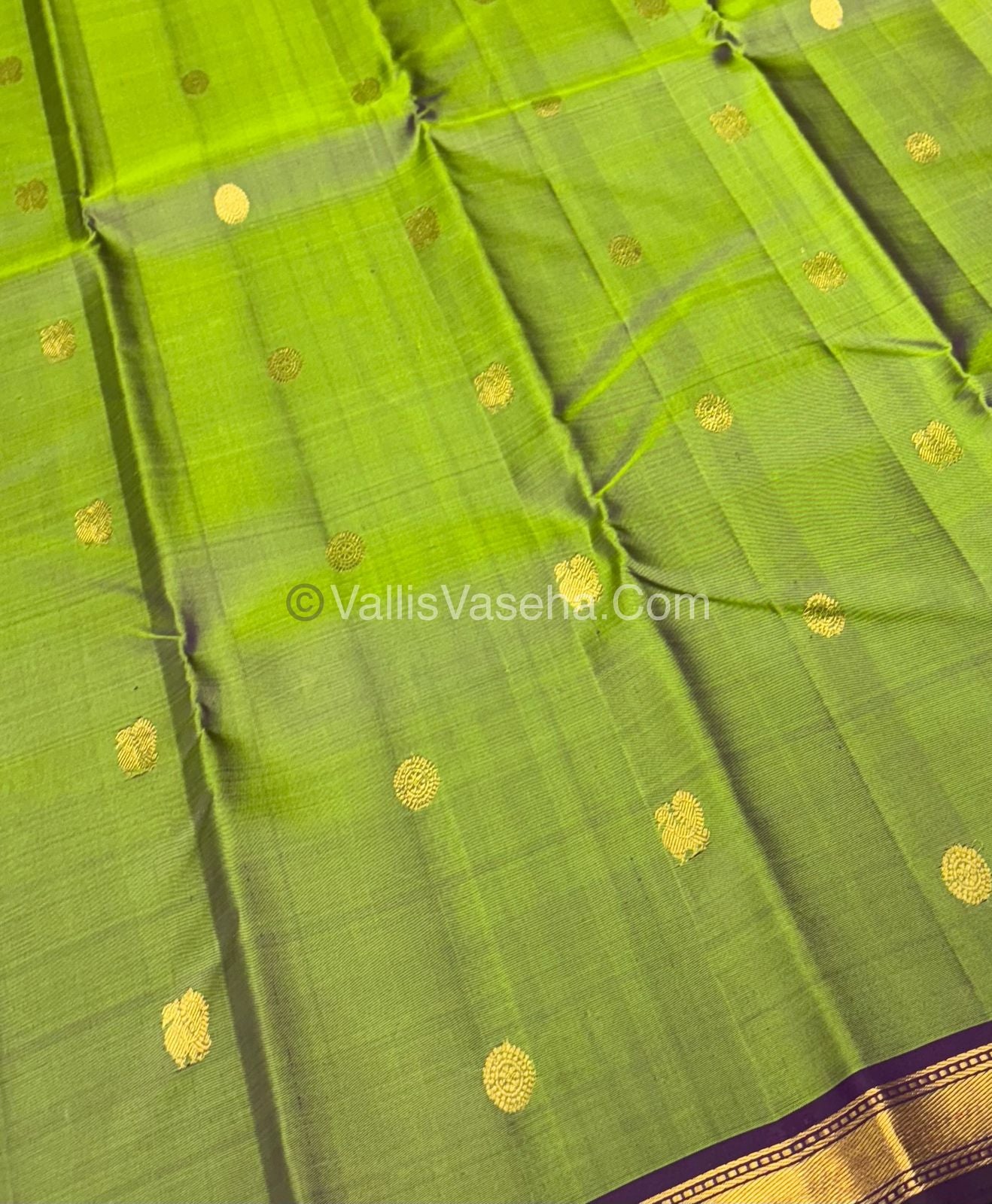 Pure Kanchipuram Silk Saree - Green & Dark Purple Combo - VVPS021