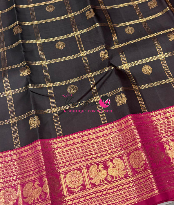 Pure Vintage Korvai Kanchipuram Silk Saree - Black & Pink Combo - VVPS021
