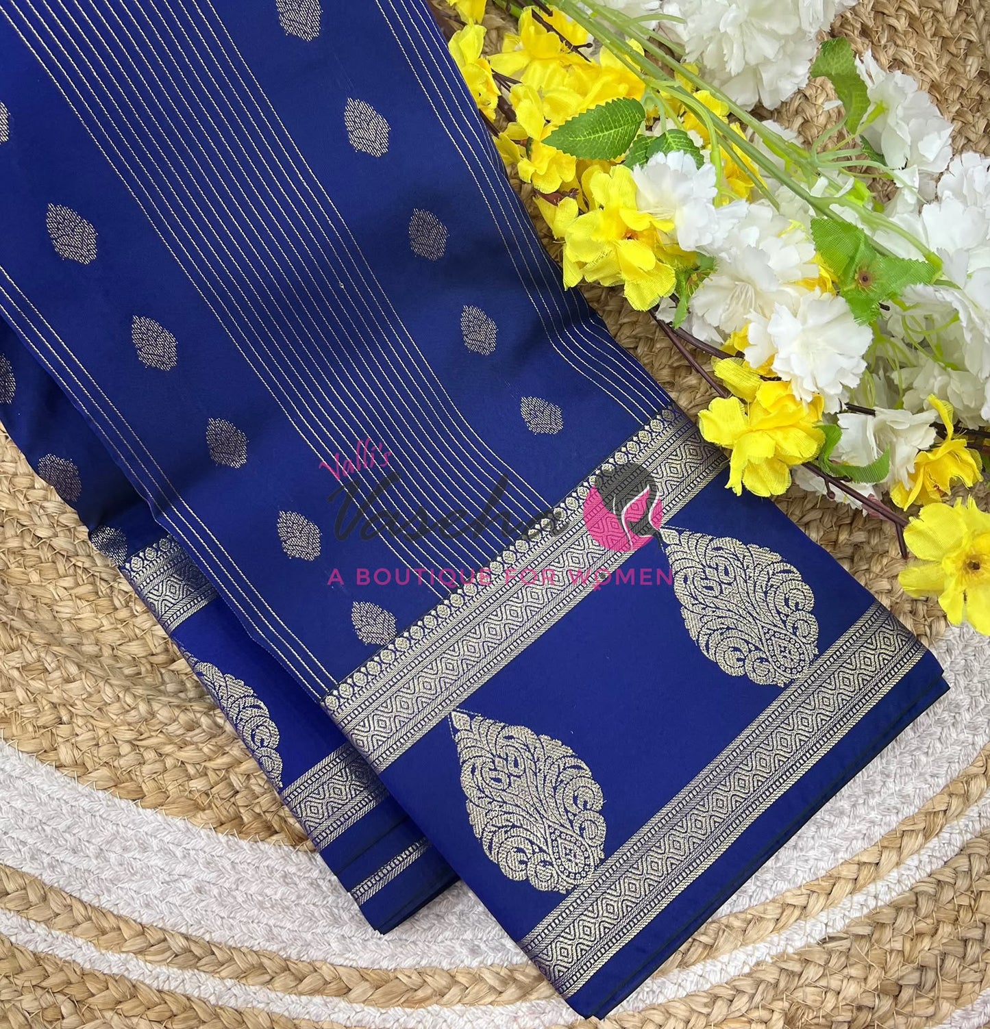 Semi Kanchi Silk - Vairavoosi Butta - VVSKS004 - Blue Shade