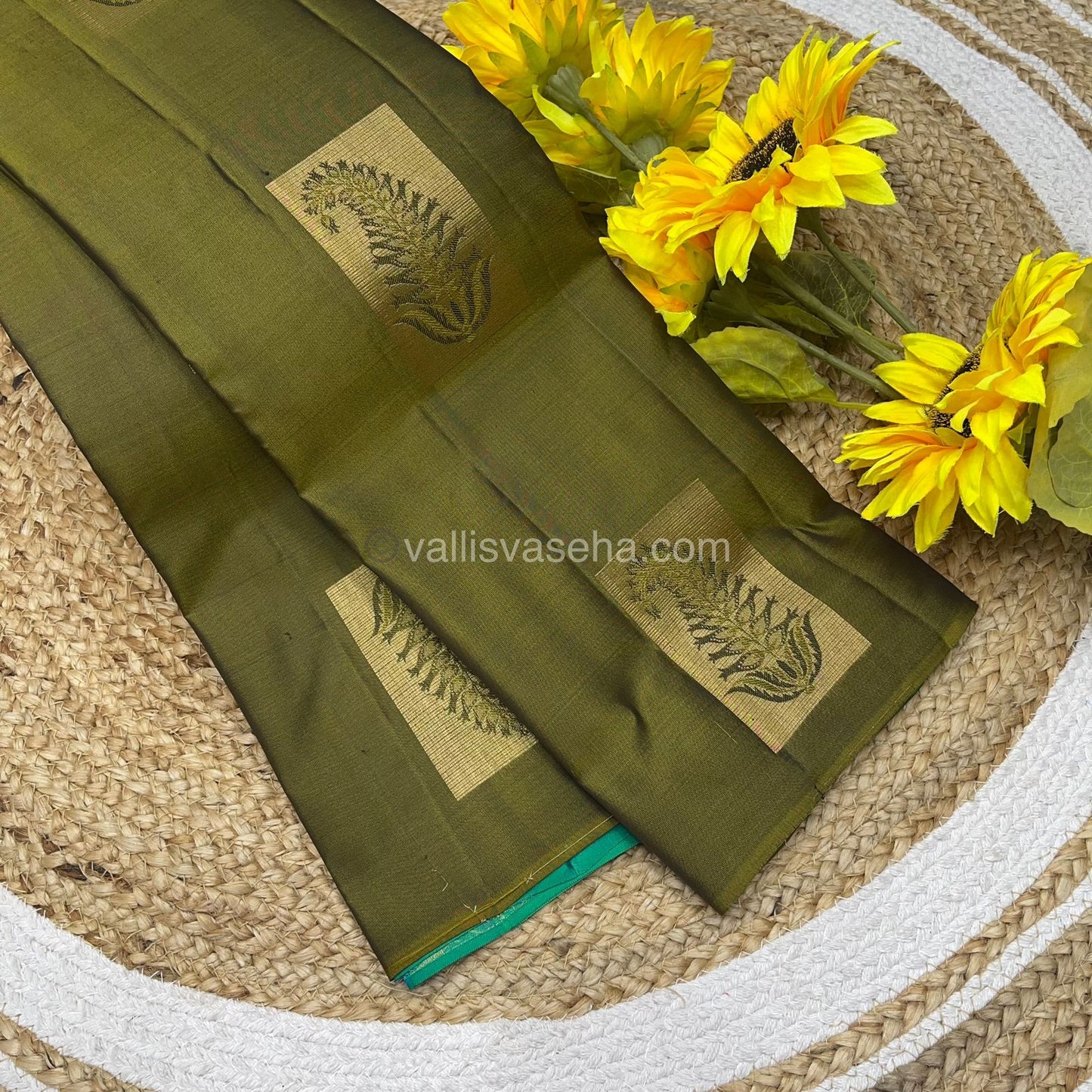 Pure Soft Silk Saree - Light weight - Mehandhi Green with Teal Greenish blue shade - VVPSS025