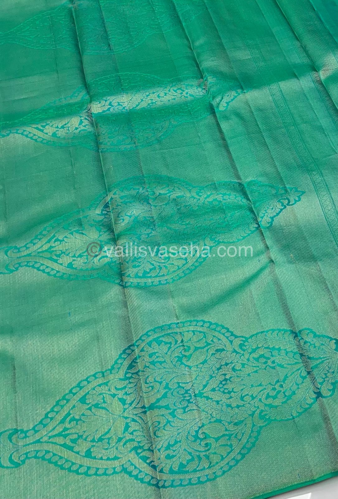 Pure Soft Silk Saree - Light weight - Mehandhi Green with Teal Greenish blue shade - VVPSS025