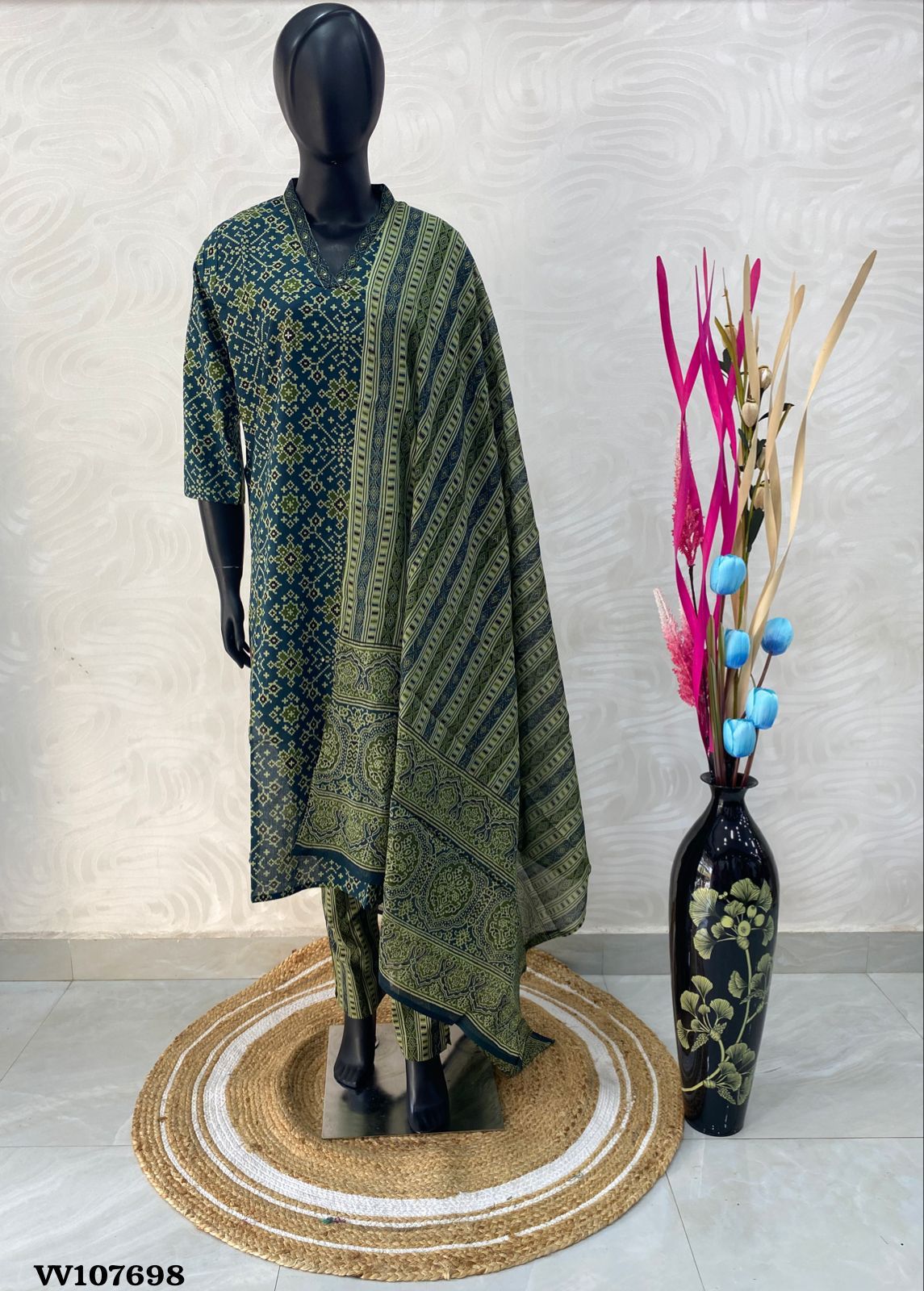 Ready Made - Salwar, Kameez & Duppatta(3pc) -Green Shade - Ajrakh Print - VV107698