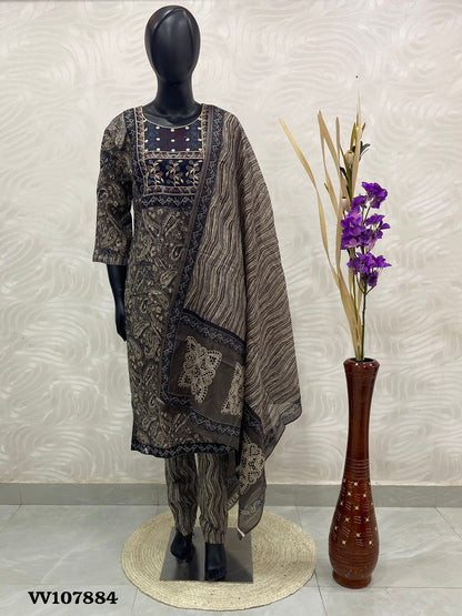 Ready Made - Salwar, Kameez & Duppatta(3pc) -Ajrakh Print - VV107884